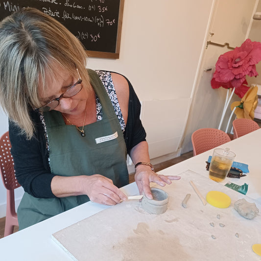 atelier céramique fabrication d'une tasse, pop corn saint Renan